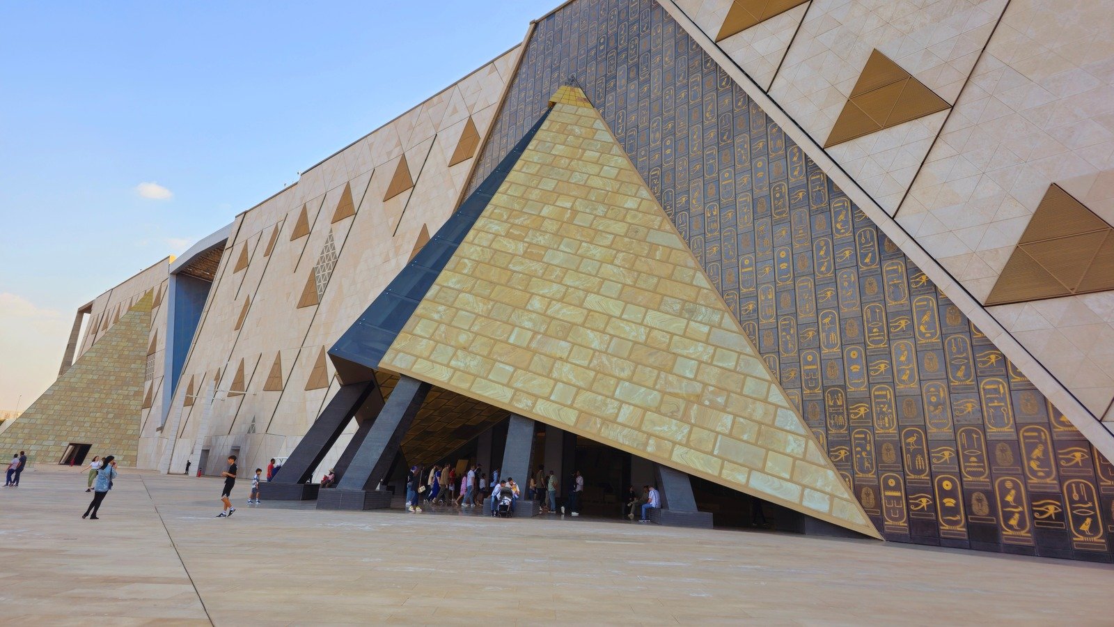 Giza,,Egypt,,April,13,2024:,Exterior,View,Of,Gem,The